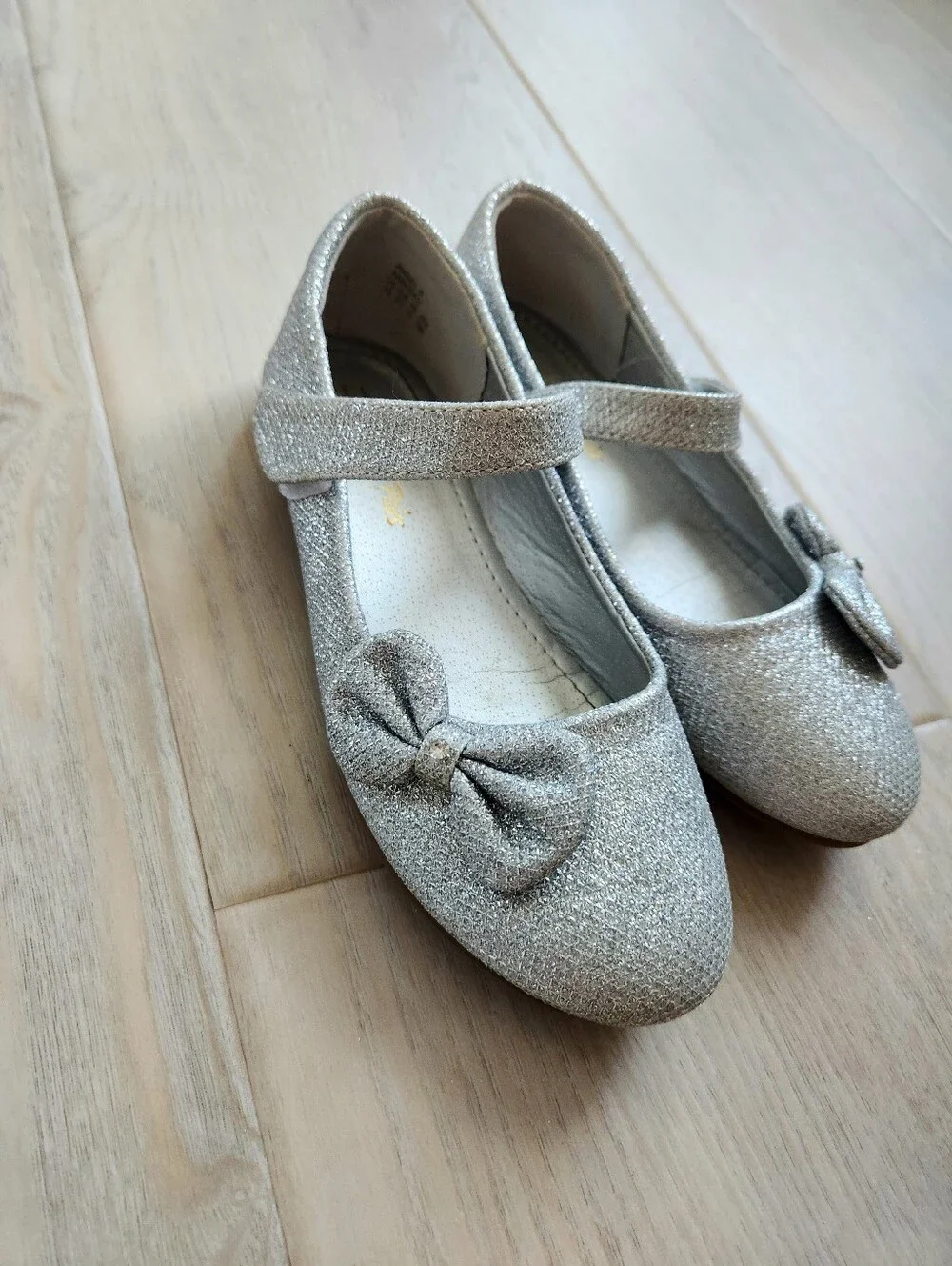 Silver Glitter Mary Jane Kids Shoes with Bow
